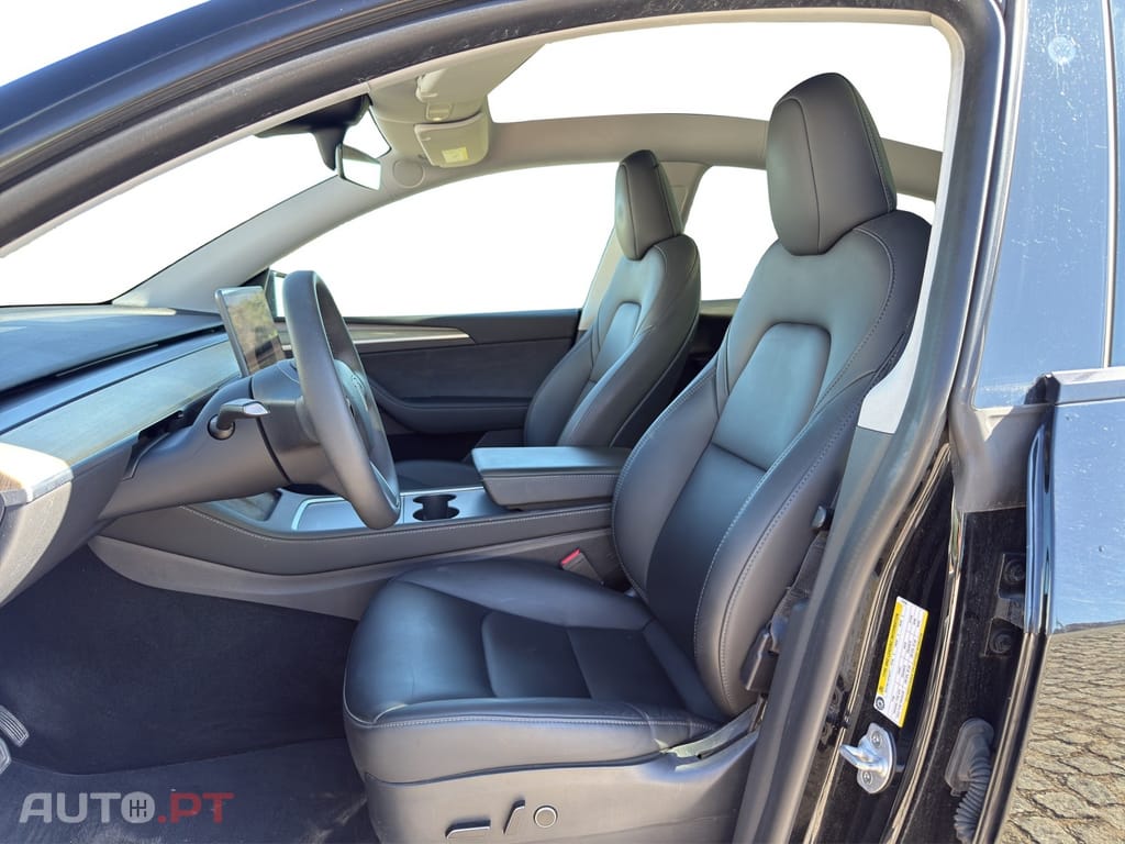 Tesla Model Y RWD