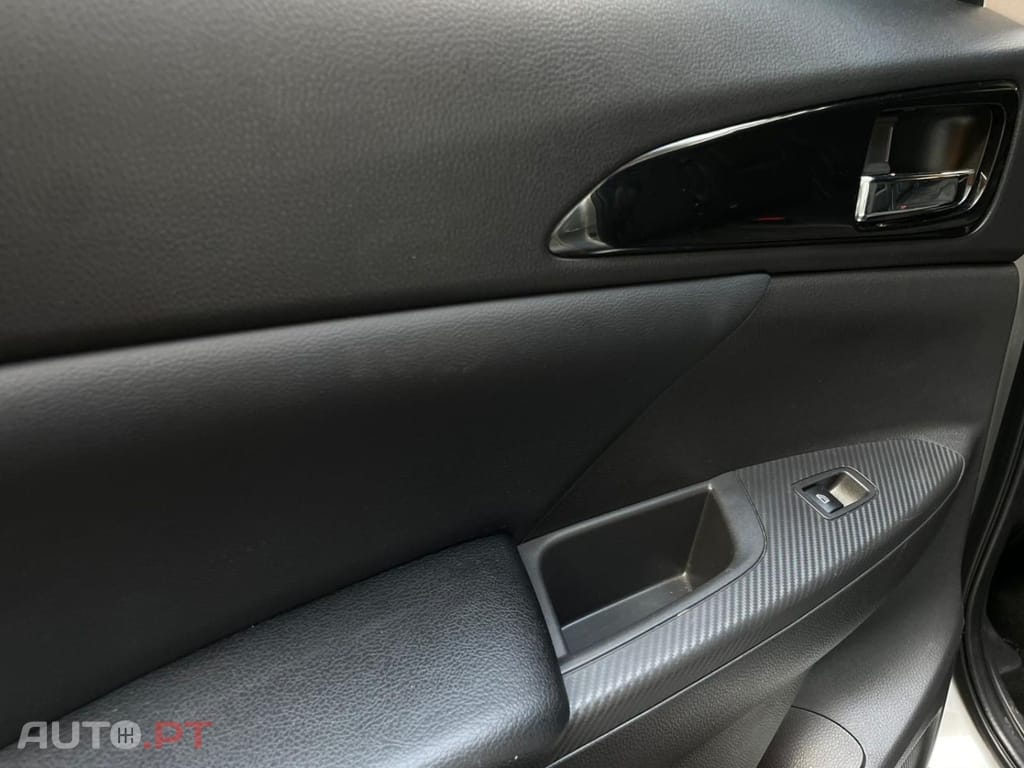 Mitsubishi Eclipse Cross 2.4 Plus Select 4WD hYBRID 