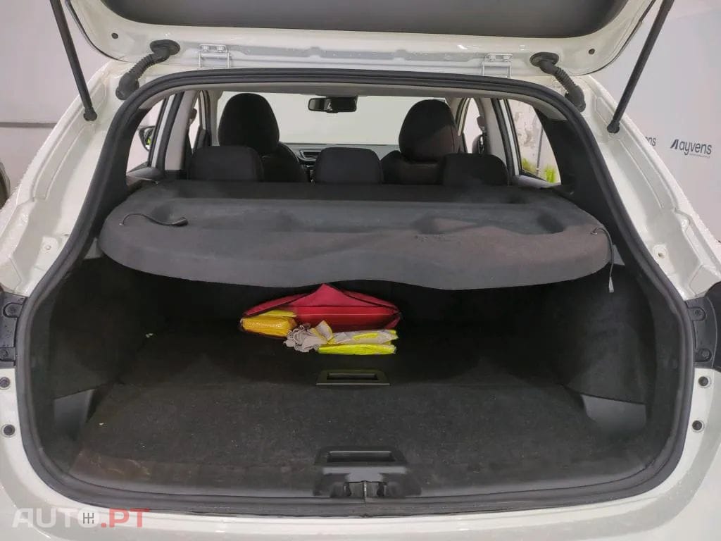 Nissan Qashqai 1.5 dCi N-Connecta J18