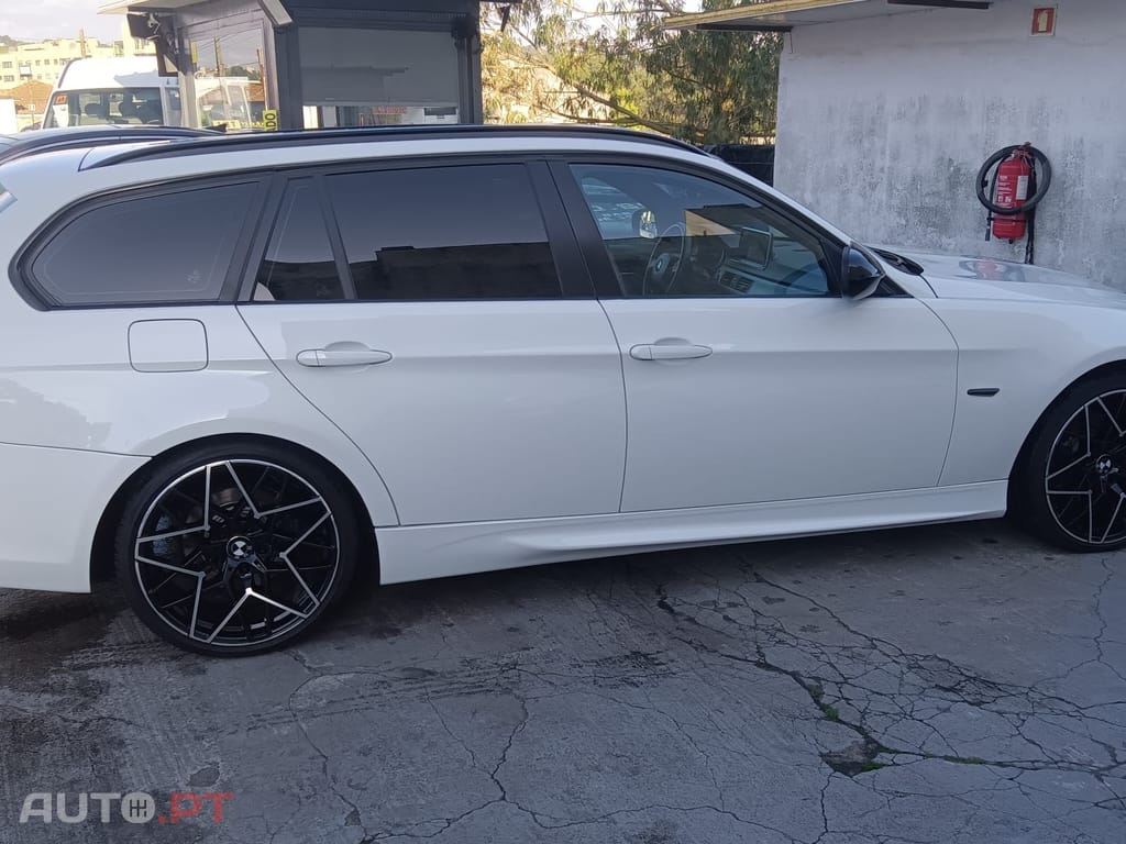BMW 318 d Touring Navigation Sport