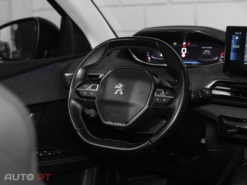 Peugeot 5008 BlueHDI 130 EAT8 Allure