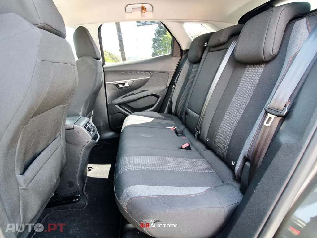 Peugeot 3008 1.5 BlueHDi Active