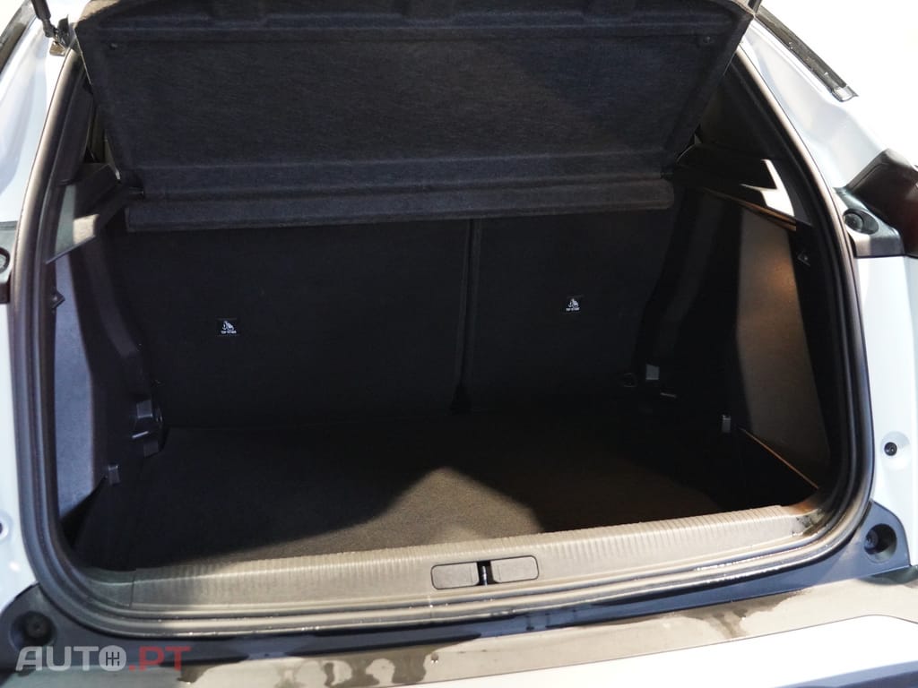 Peugeot 2008 1.2 PureTech Allure