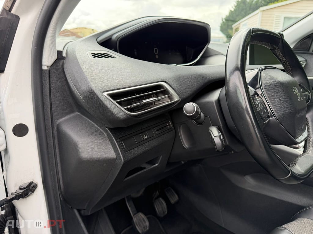 Peugeot 3008 1.2 PureTech Allure