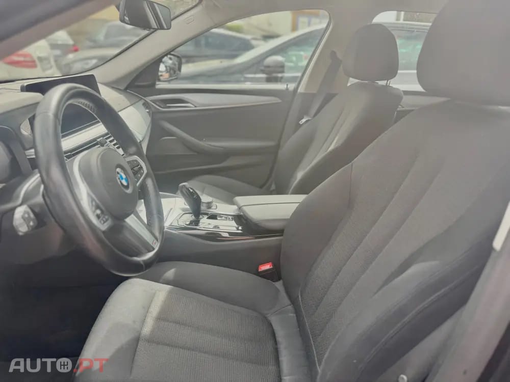BMW 530 e Pack Desportivo M