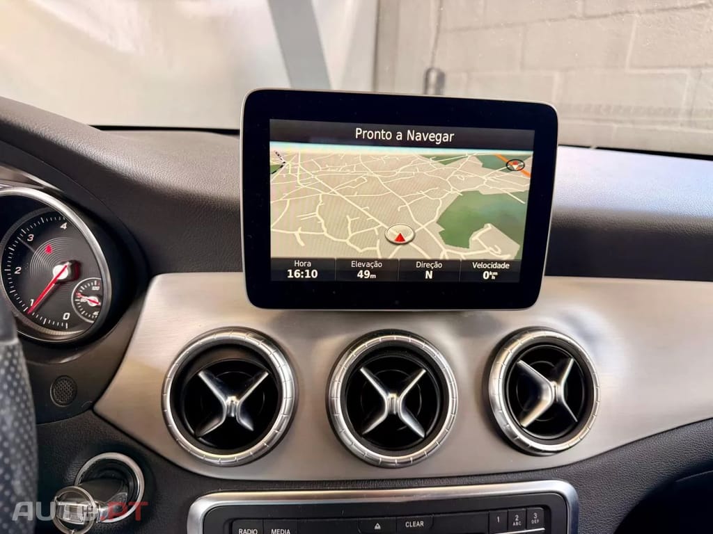 Mercedes-Benz CLA 180 d AMG Line