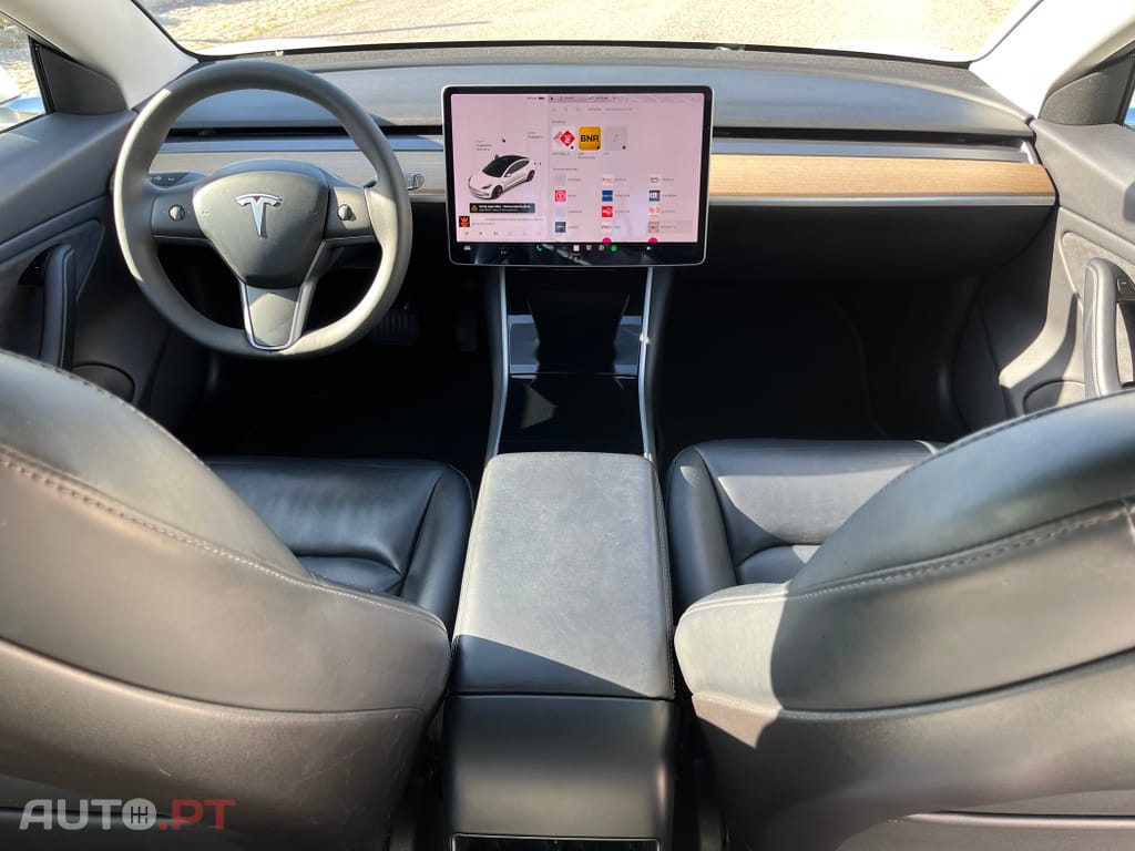 Tesla Model 3 Tração Traseira