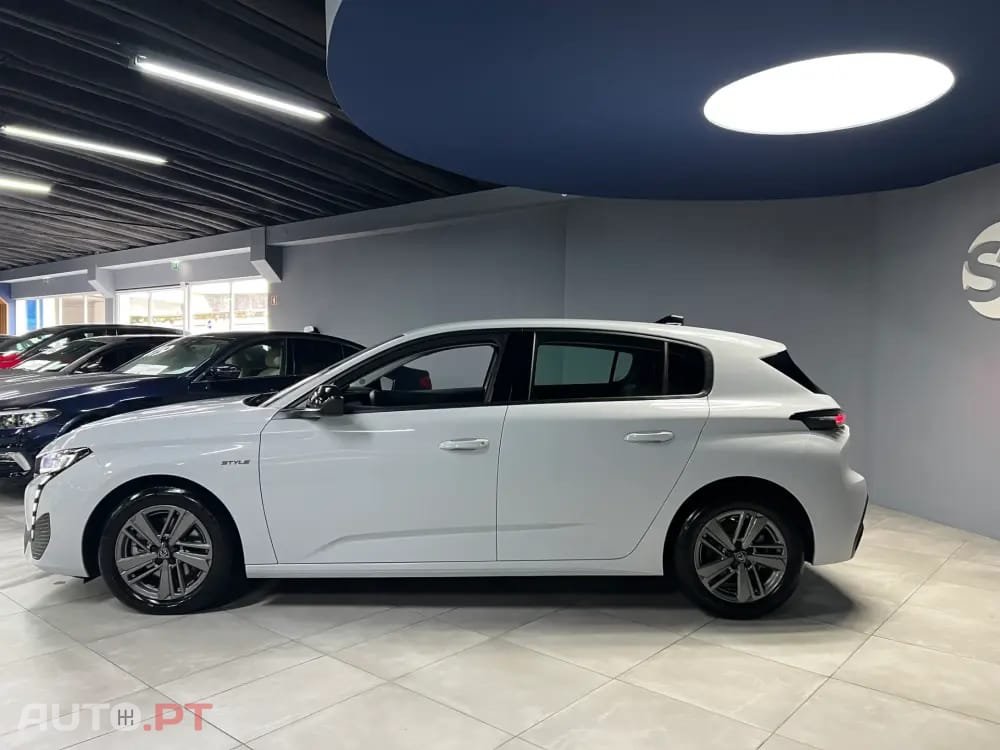 Peugeot 308 1.2 Hybrid Style e-DCS6