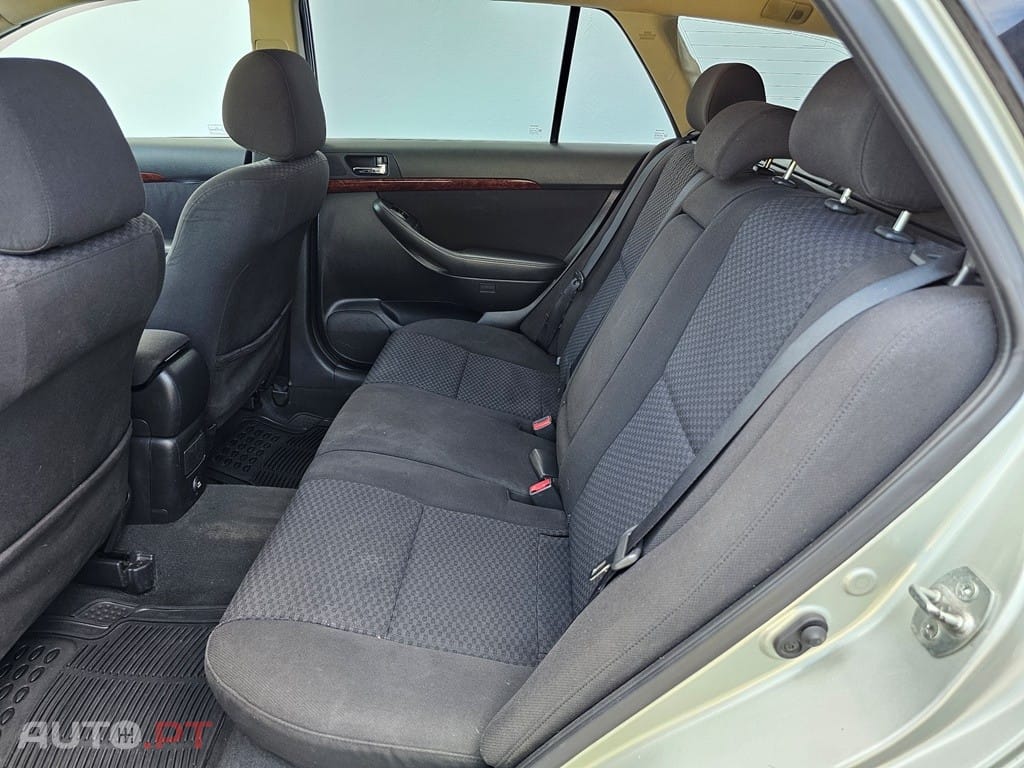 Toyota Avensis 2.0 D-4D Sol