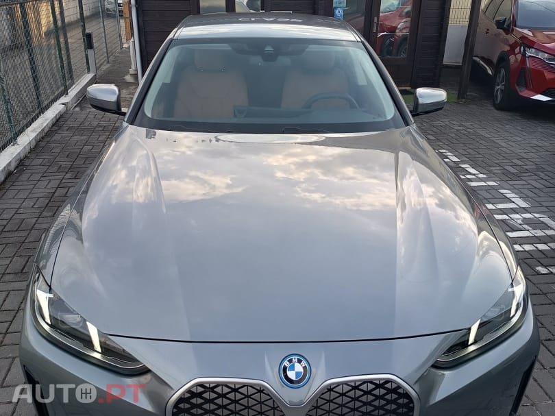 BMW i4 eDrive35