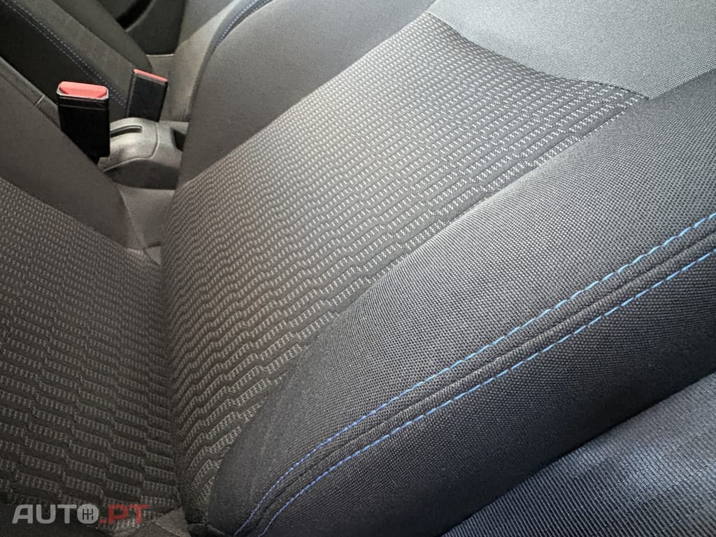 Peugeot 208 1.2 PureTech Signature