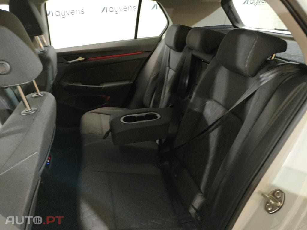 Volkswagen Golf 1.5 TSI e-Hybrid Life DSG