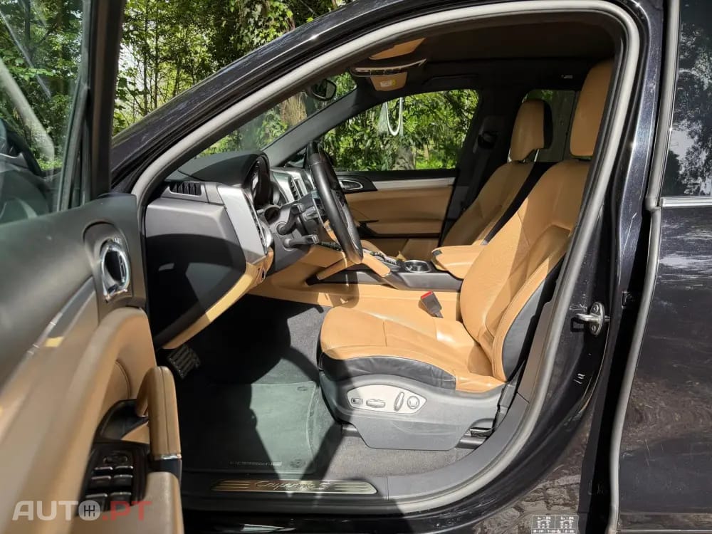 Porsche Cayenne S E-Hybrid Platinum Edition