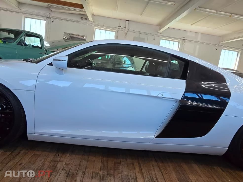 Audi R8 4.2 FSI quattro R tronic