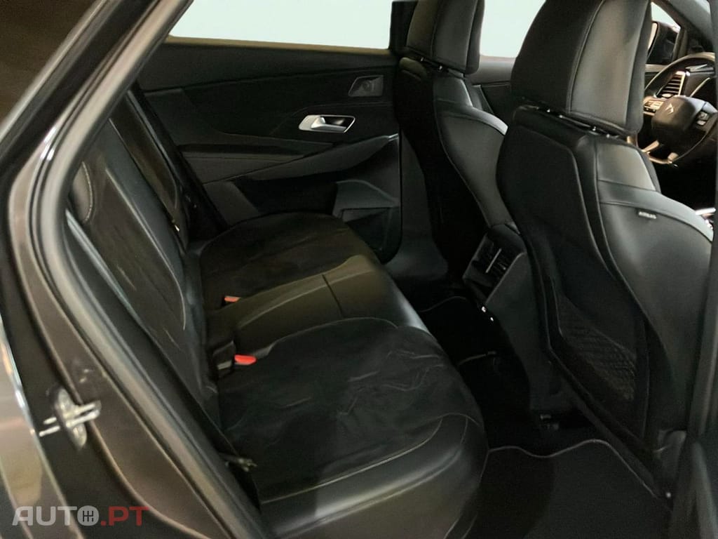 DS DS7 Crossback E-Tense Performance Line+ EAT8