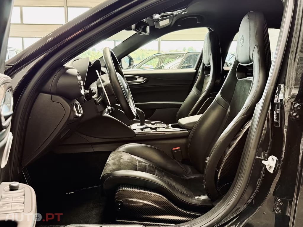 Alfa Romeo Giulia 2.9 Bi-Turbo Quadrifoglio AT8