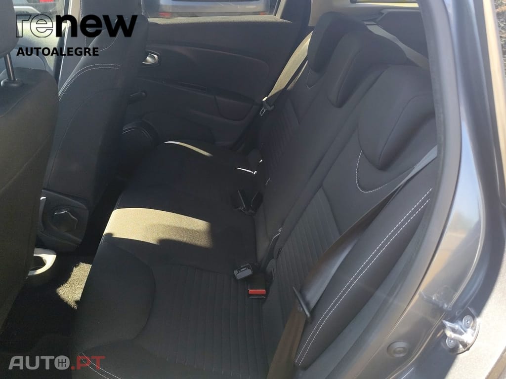 Renault Clio Sport Tourer Limited Tce