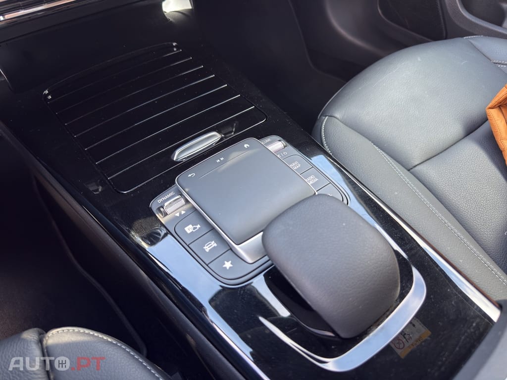Mercedes-Benz A 250 e 8G-DCT AMG Line