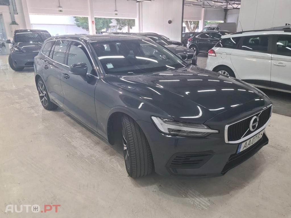 Volvo V60 2.0 T8 AWD TE Momentum Plus