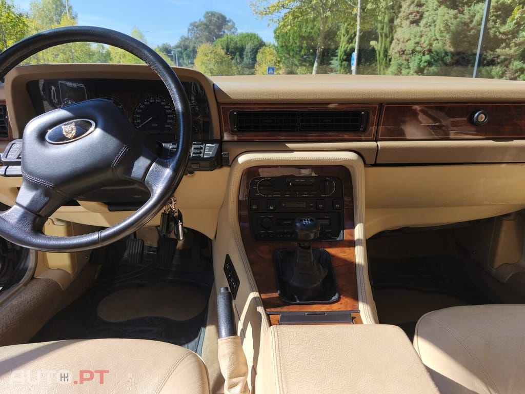 Jaguar XJ40 3.2 Sovereign