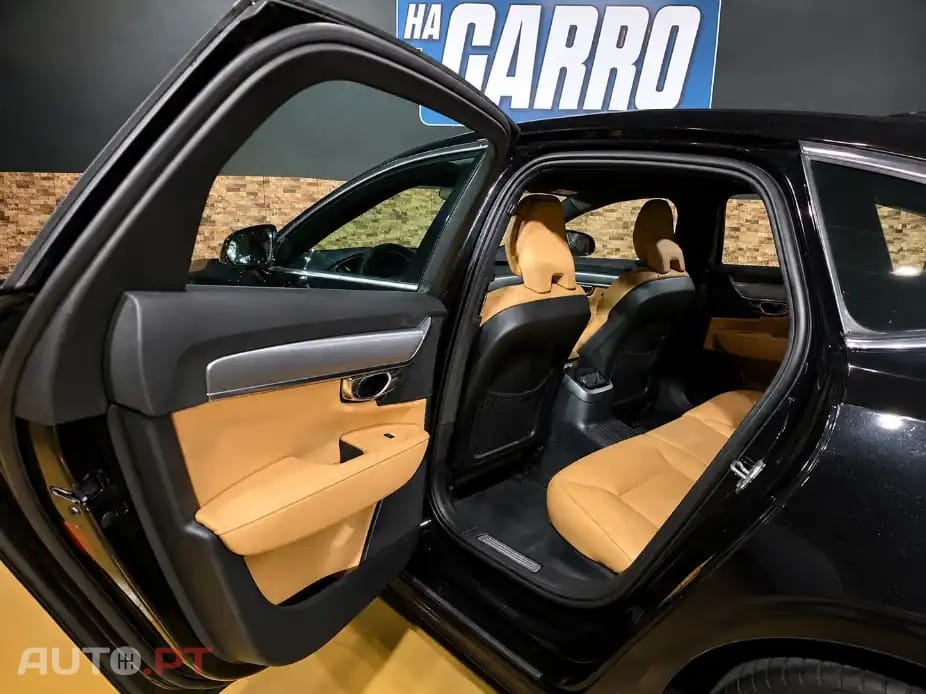 Volvo S90 2.0 T8 Momentum AWD Geartronic