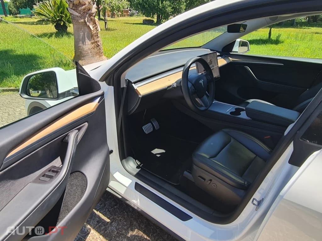 Tesla Model Y Performance Tração Integral