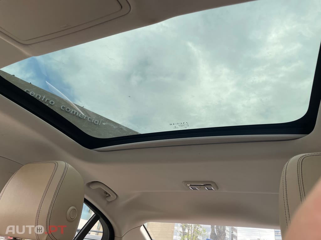 Jaguar XE Portfólio