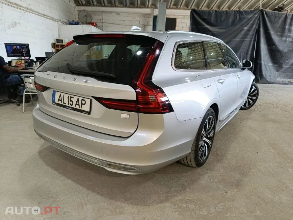 Volvo V90 2.0 T6 PHEV Inscription Expression AWD