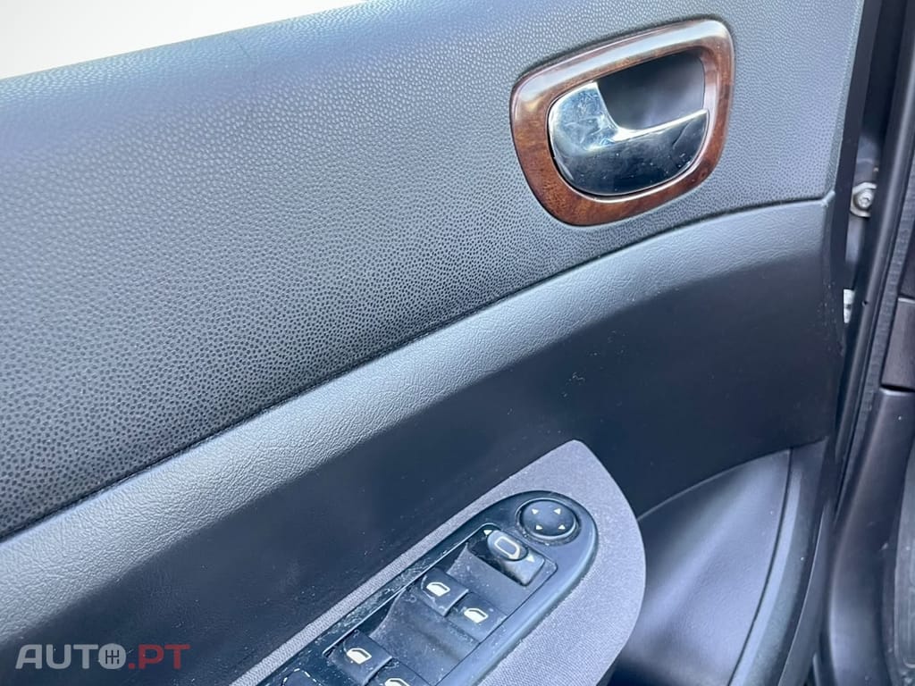 Peugeot 307 1.4 16V XR