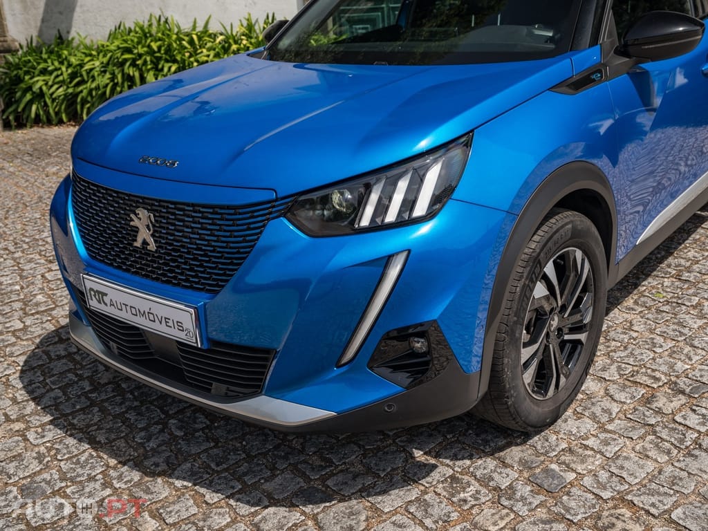 Peugeot E-2008 50 kWh GT
