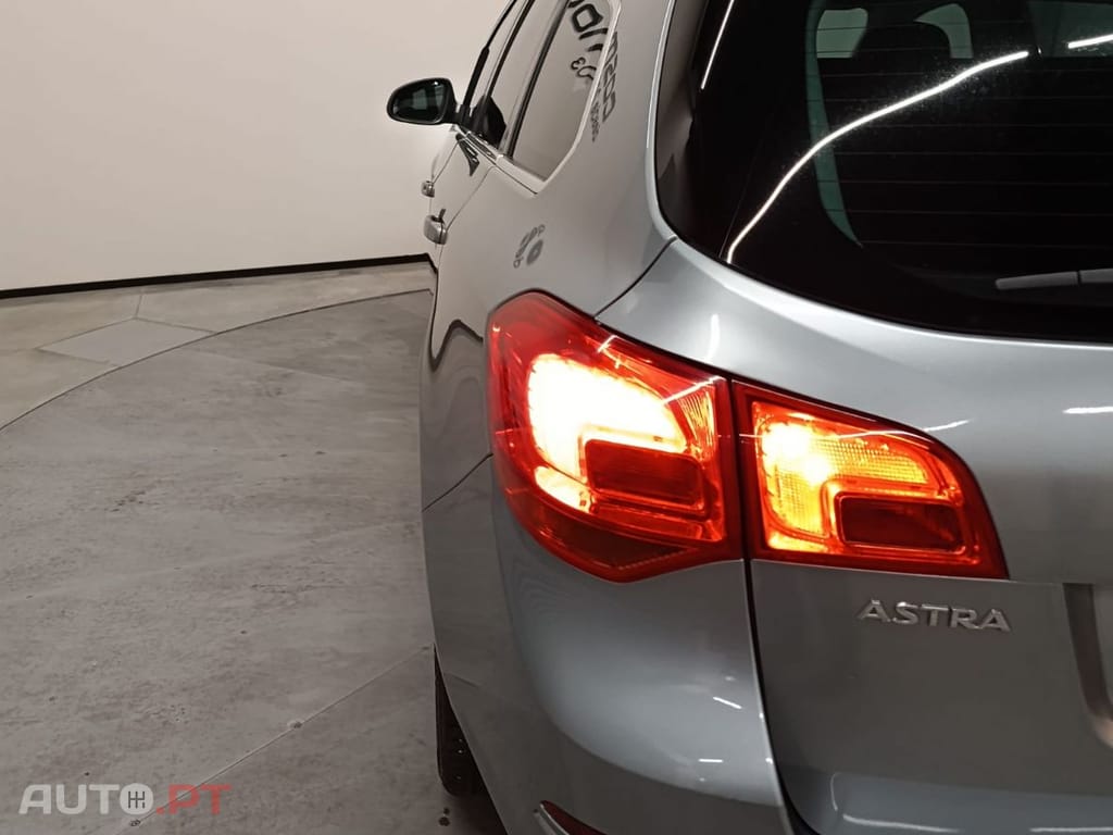 Opel Astra Sports Tourer 1.6 CDTI EXECUTIVE