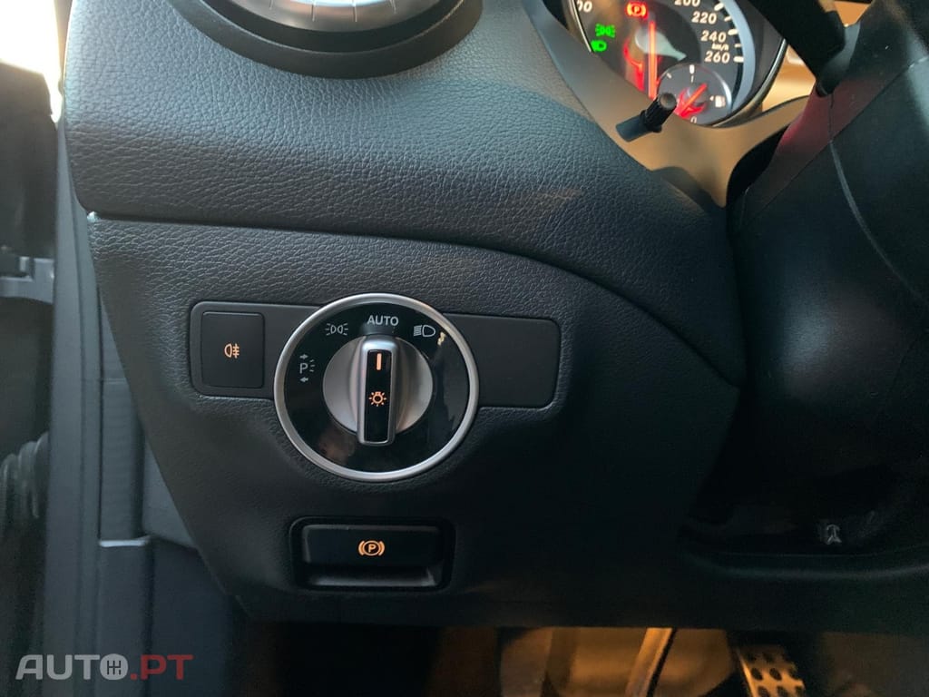 Mercedes-Benz CLA 180 d AMG Line