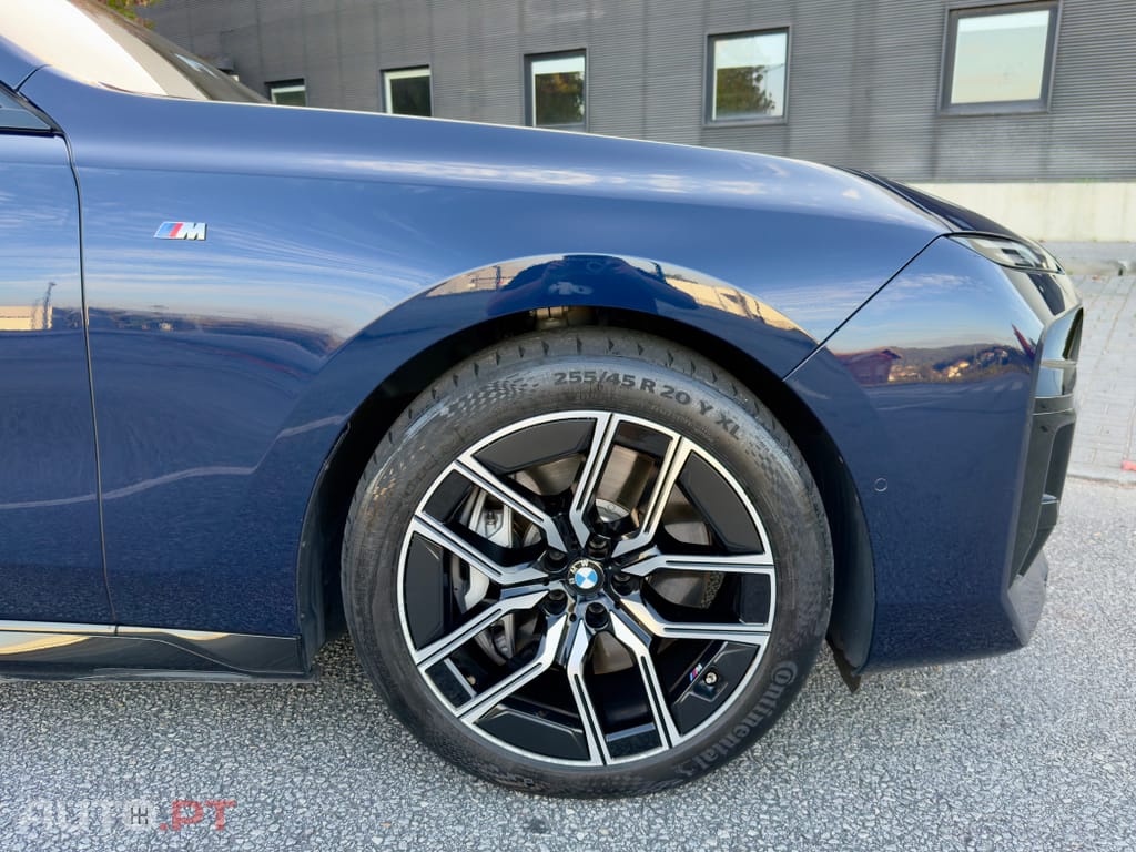 BMW 750 e xDrive Pack-M Pro