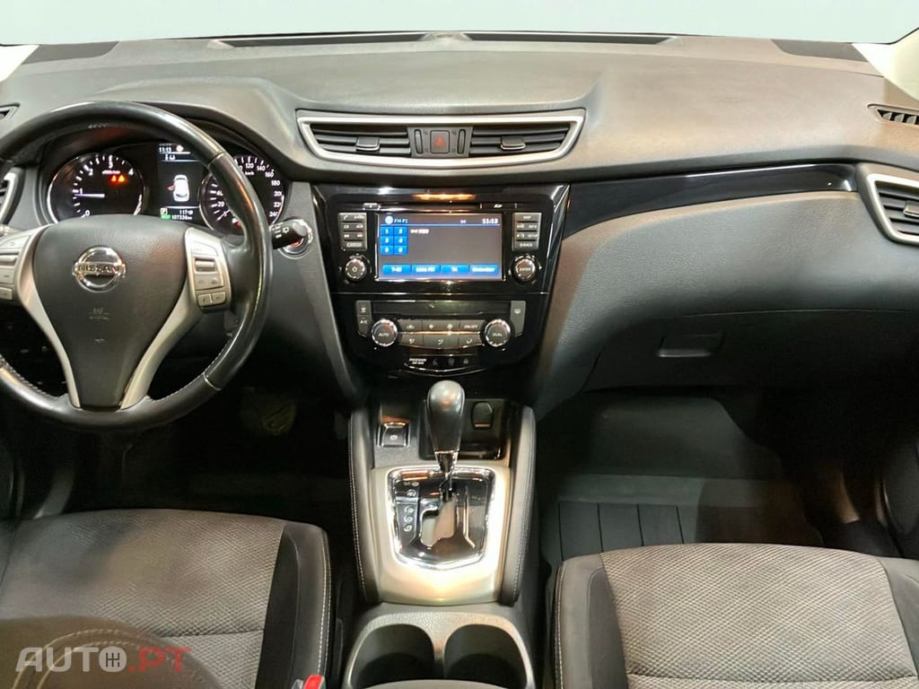 Nissan Qashqai 1.6 dCi N-Connecta J18