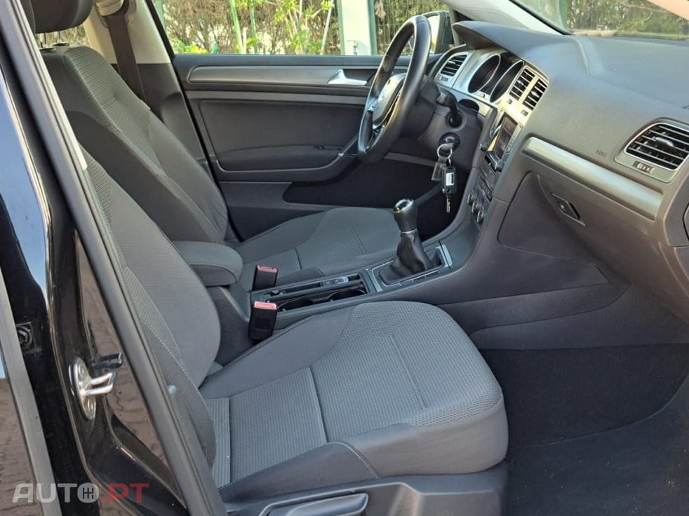 Volkswagen Golf 1.6 TDi Confortline