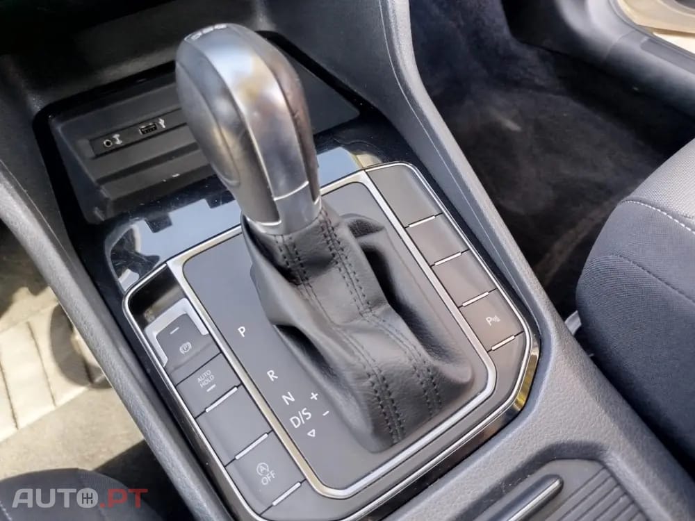 Volkswagen Golf 1.0 TSI OPF DSG Comfortline