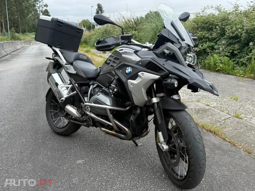 BMW C 650 GT 1200 GS Exclusive triple back