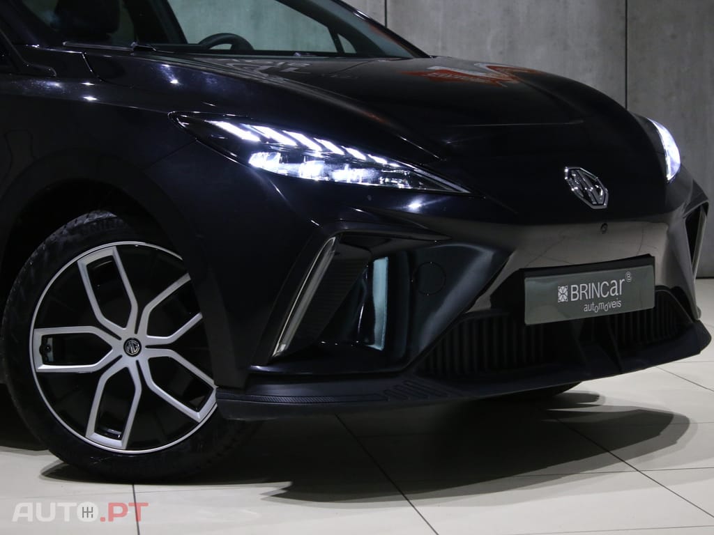 MG MG4 64 kWh Luxury