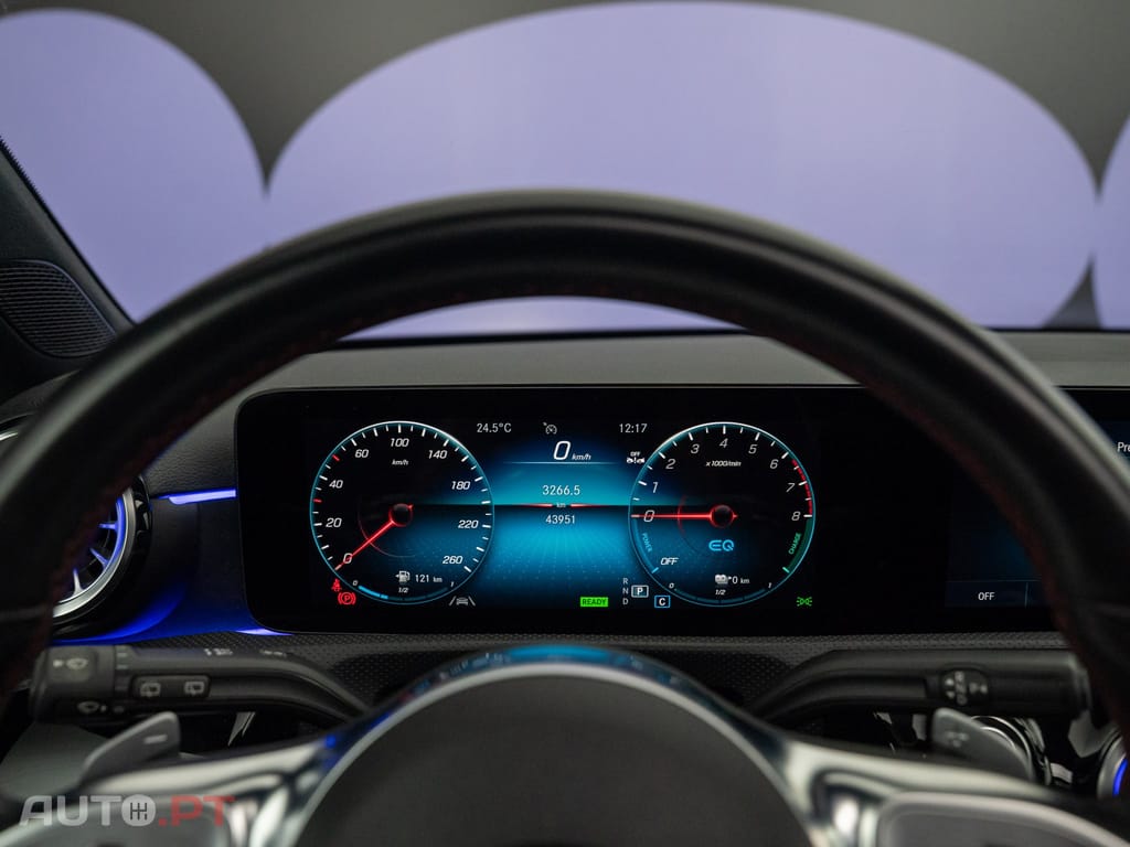 Mercedes-Benz A 250 e AMG Line