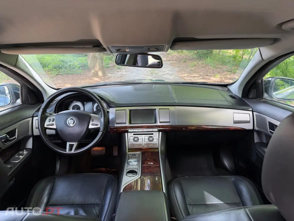 Jaguar XF 2.7 D V6 Premium Luxury