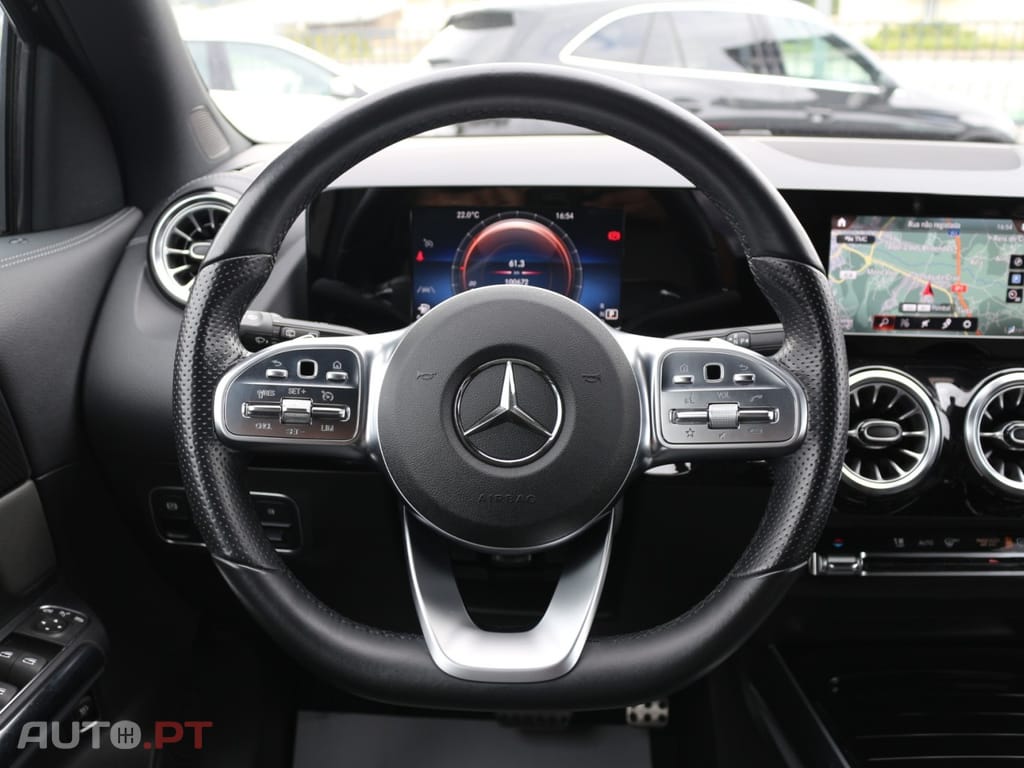 Mercedes-Benz GLA 200 D  AMG PACK NIGHT