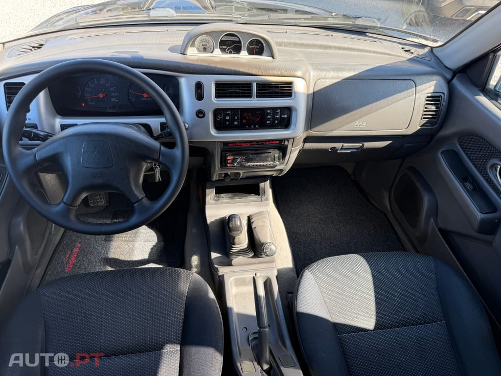 Mitsubishi L200 2.5 TD Strakar Elegance HT