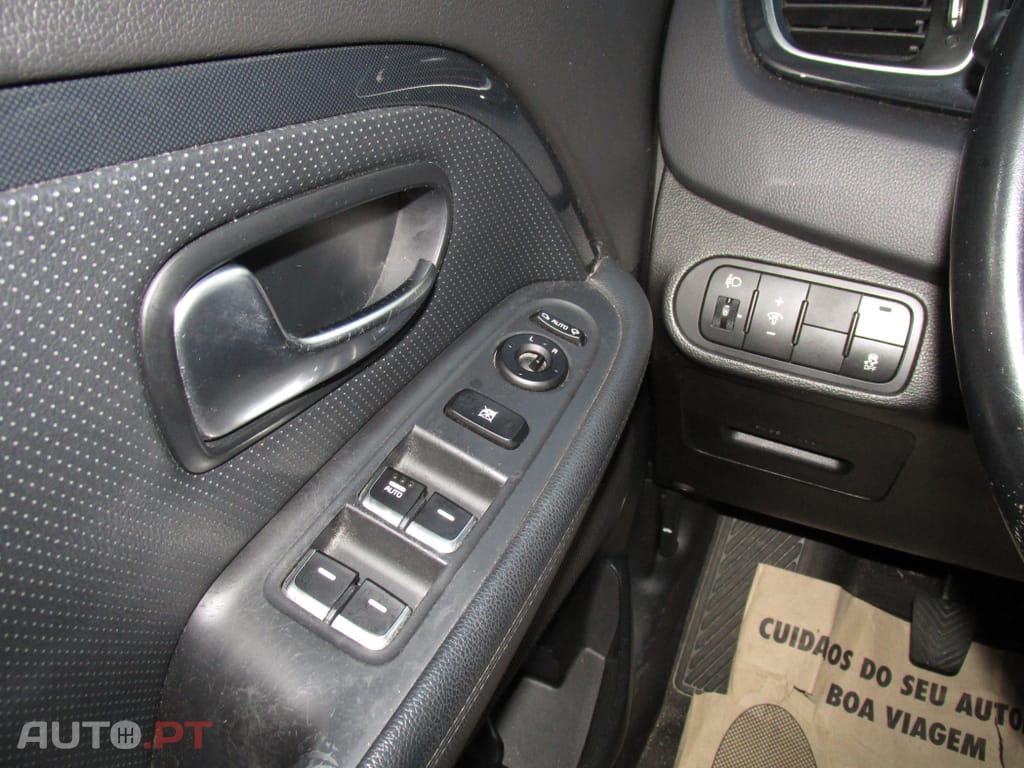 Kia Carens 1.7 CRDi ISG TX