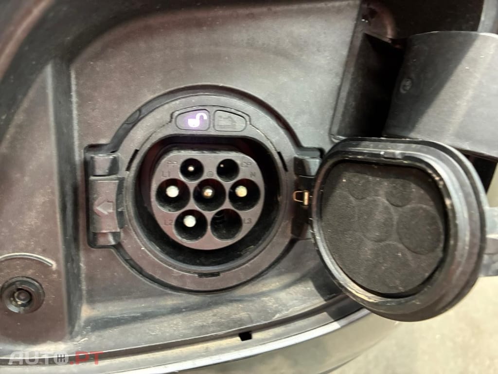 Mercedes-Benz GLC 300 e 4Matic 9G-Tronic AMG Line