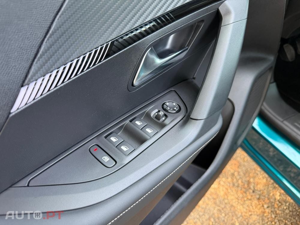 Peugeot 2008 1.2 PureTech Allure Pack