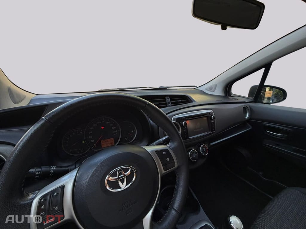 Toyota Yaris 1.0 VVT-i Comfort +PS Style +P.Techno