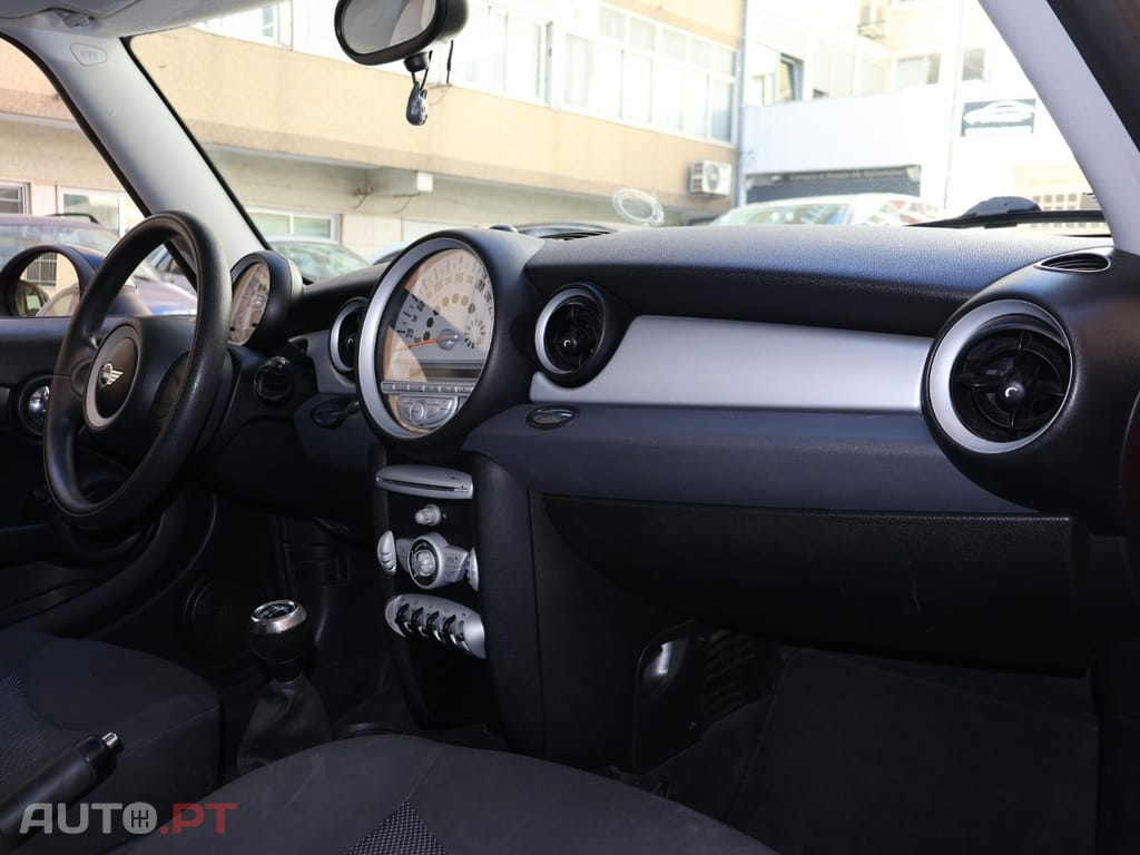 MINI Cooper One 1.4