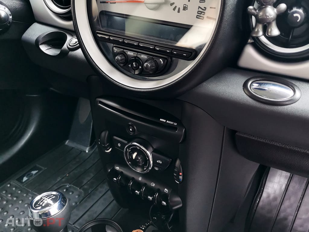 MINI Clubman One D - Van den Broeck