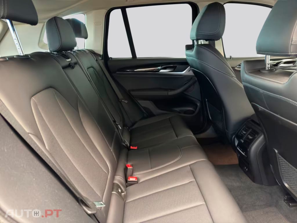 BMW X3 xDrive30e I.V.A DEDUTIVEL 