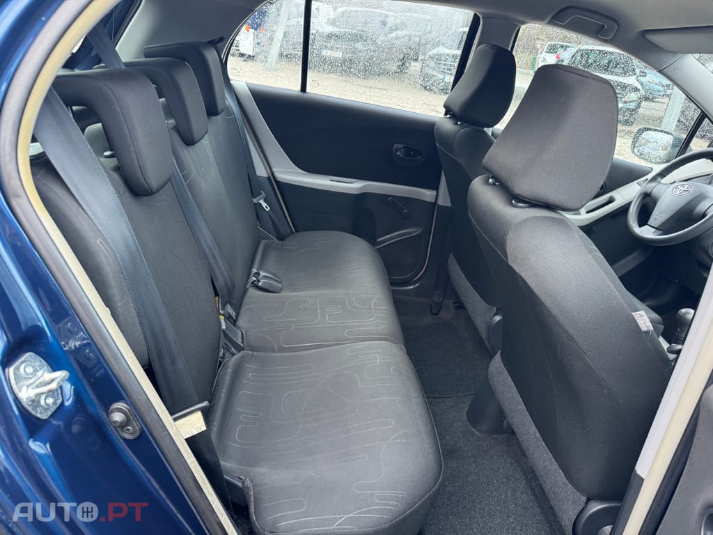 Toyota Yaris 1.0 VVT-i AC